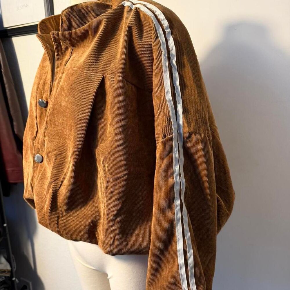 Japanese Women's Brown and Tan Jacket - Picture 2 of 5